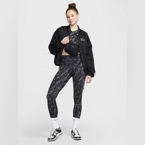 Nike Women’s One High-Waisted 7/8 Printed Athletic Leggings | NEW/NWT!!🏋️👟 - Picture 3 of 10
